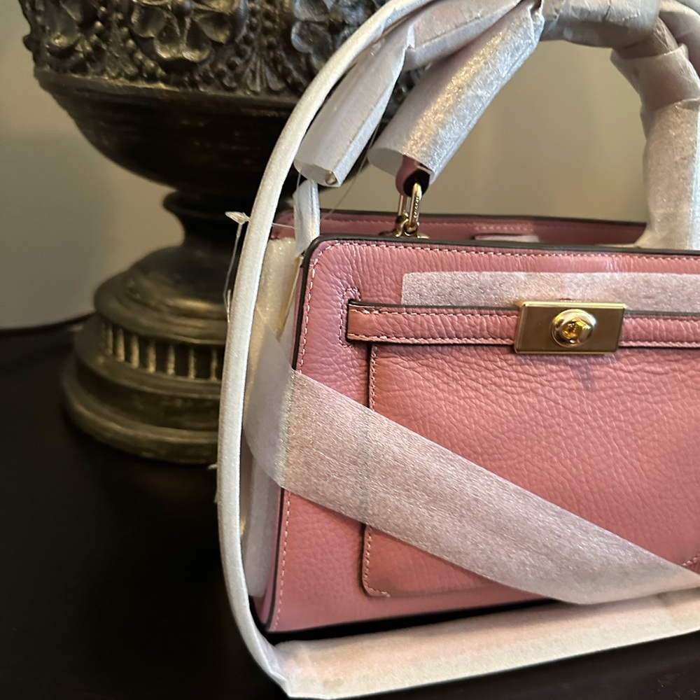 COACH - MINI LANE - NWT - pink - Picture 4 of 6
